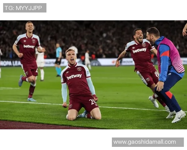 西汉姆联迎战英超劲旅 展现不屈精神与全新战术布局 西汉姆联迎战英超劲旅 展现不屈精神与全新战术布局